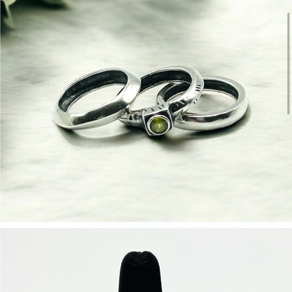Silpada Silver Ring with Vibrant Peridot Stone - Picture 3 of 5